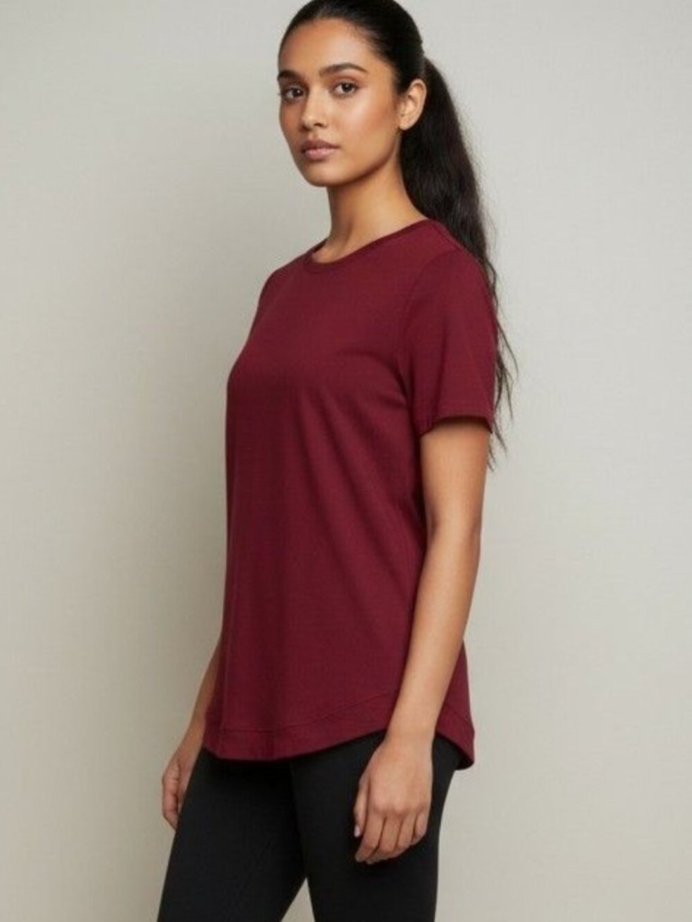 Womens M Danskin Garnet Red Tee Dance Athleisure Soft Stretch Curved Hem Dancer